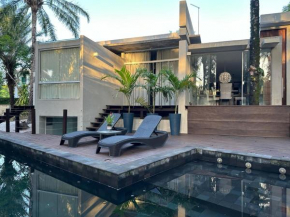 The Black Pool House em Busca Vida